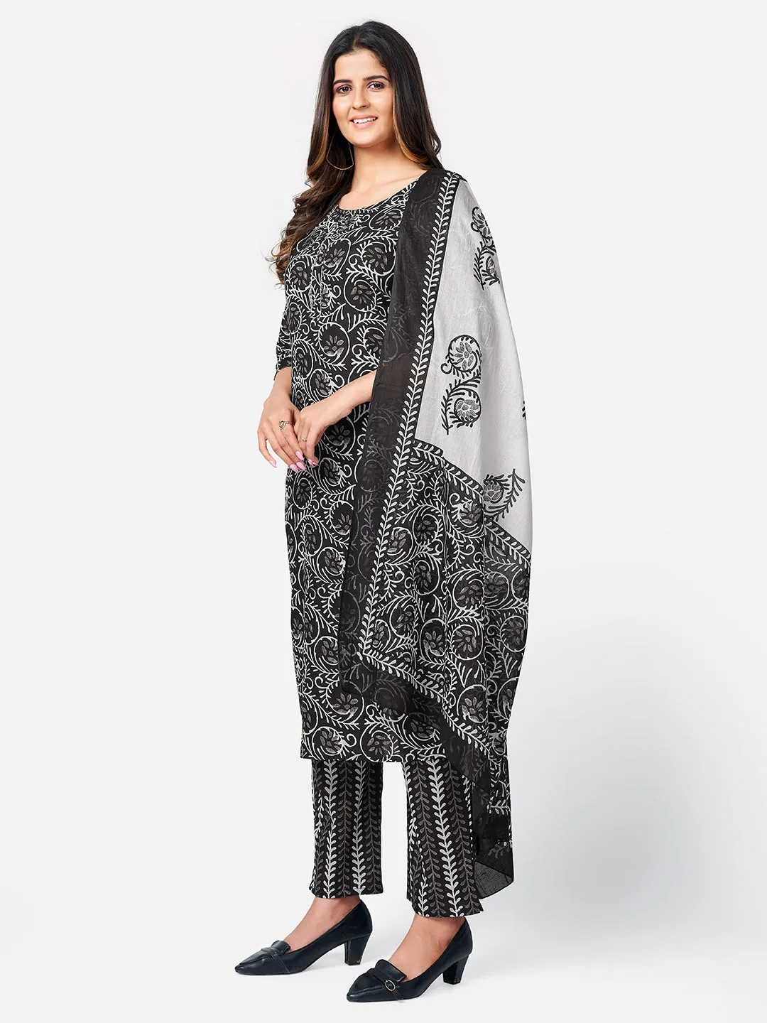 Women'S Printed & Gota Patti Work Straight Cotton Black Kurta Pant With Dupatta